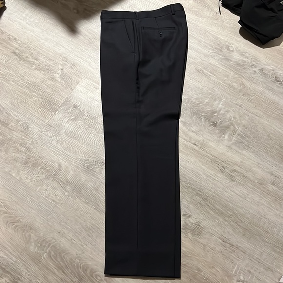 Dark grey wool suit. - Picture 5 of 6